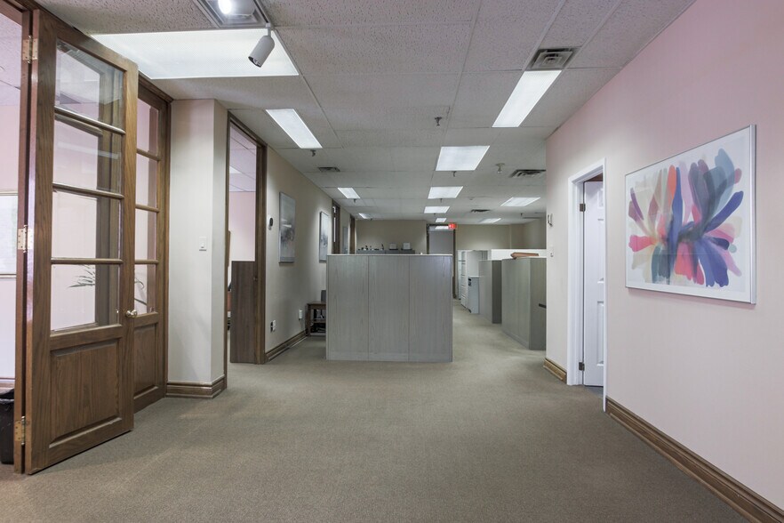 More Photos Of 65 Granby St, Toronto Office For Lease