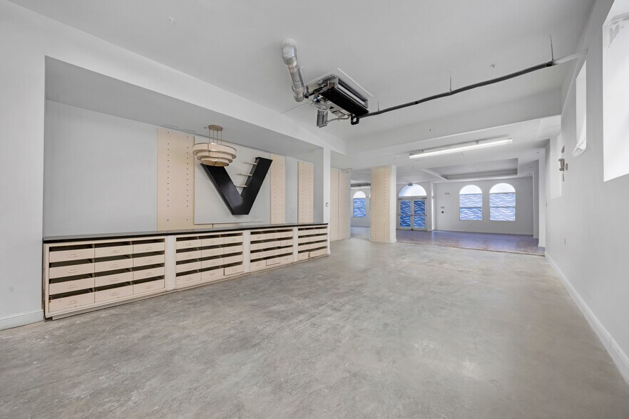 More Photos Of 727 Collins Ave, Miami Beach Apartments For Sale
