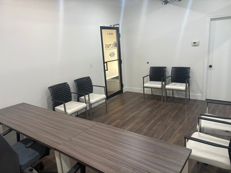 More Photos Of 79-99 E Fort Union Blvd, Midvale Medical For Lease