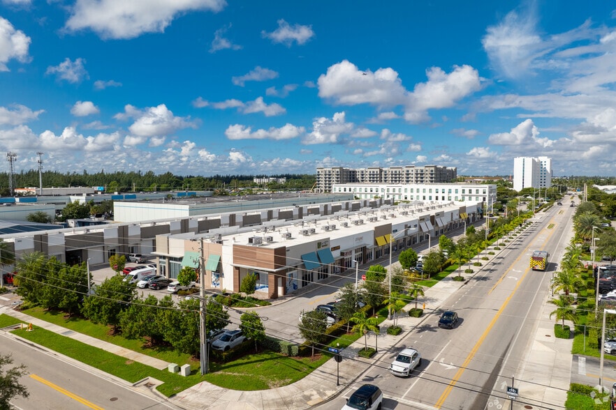 More Photos Of 10890 NW 17th St, Doral Storefront Retail Office For Lease