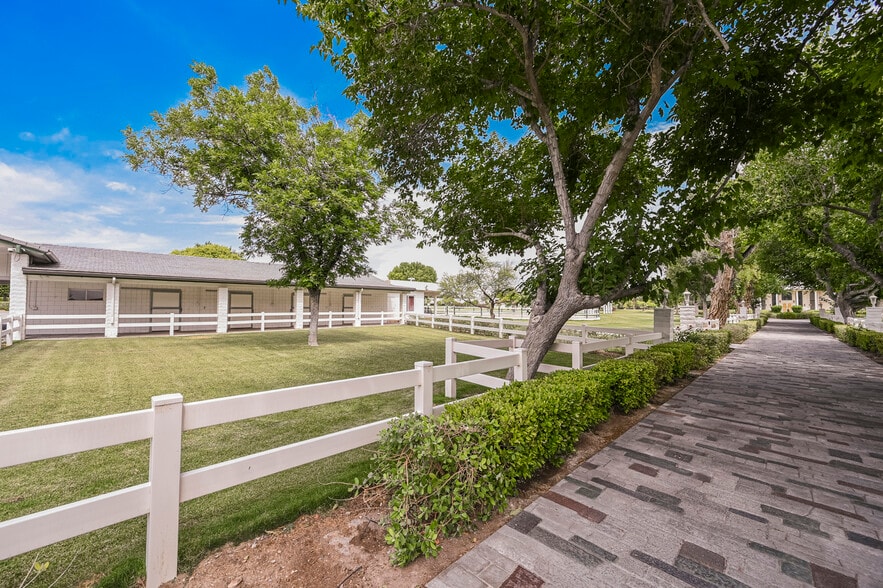 More Photos Of 6629 S Pecos Rd, Las Vegas Horse Stables For Sale