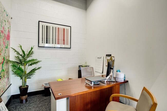 More Photos Of 3020 Yost Pl NE, Washington Flex For Lease