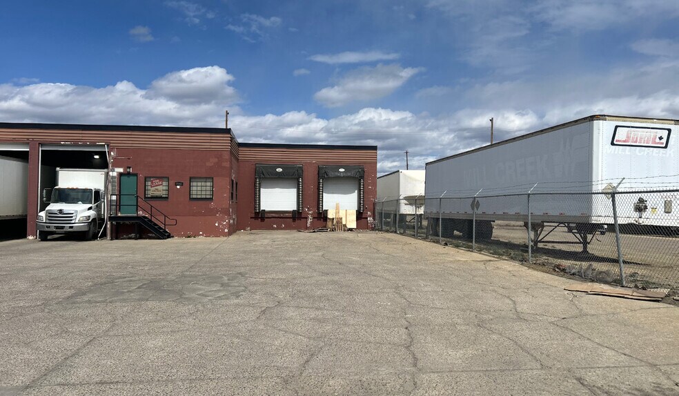 More Photos Of 8544-8560 126 Av NW, Edmonton Distribution For Lease