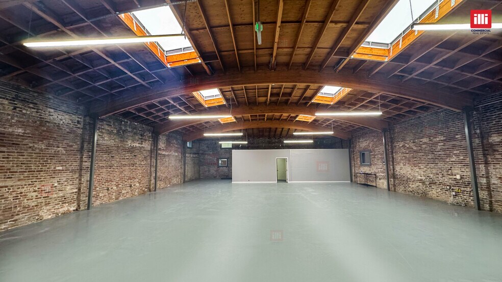 More Photos Of 1361 Newton St, Los Angeles Warehouse For Sale