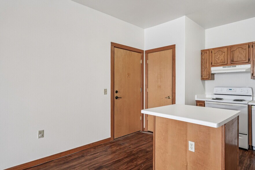 More Photos Of 134 Main St, Racine Apartments For Sale