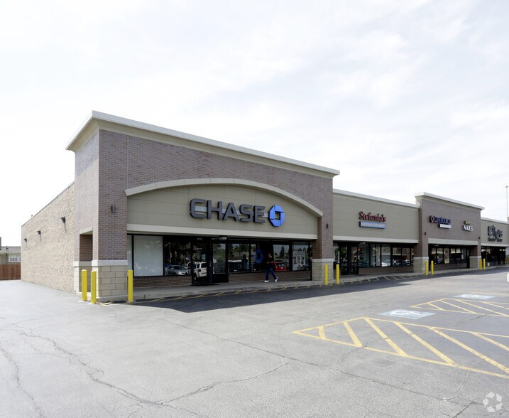 More Photos Of 5050 N Cumberland Ave, Norridge Unknown For Lease