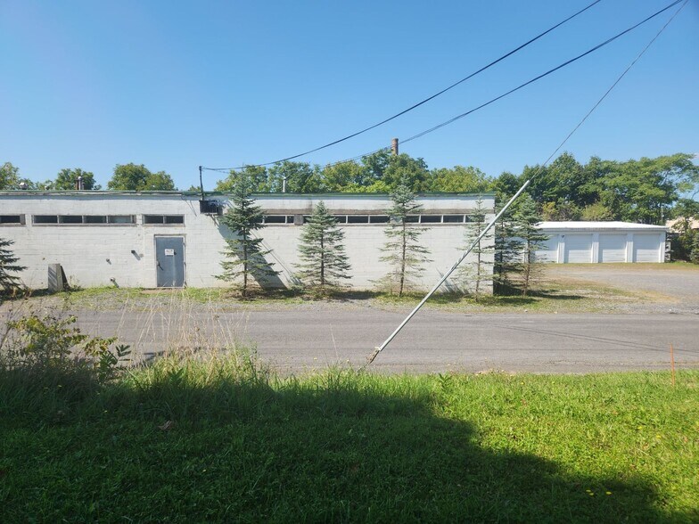 More Photos Of 51 Central Ave, Geneva Manufacturing For Lease