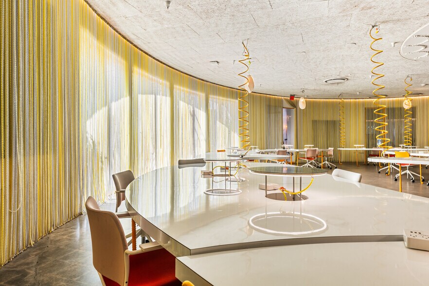 More Photos Of 1370 N St Andrews Pl, Los Angeles Office For Sale