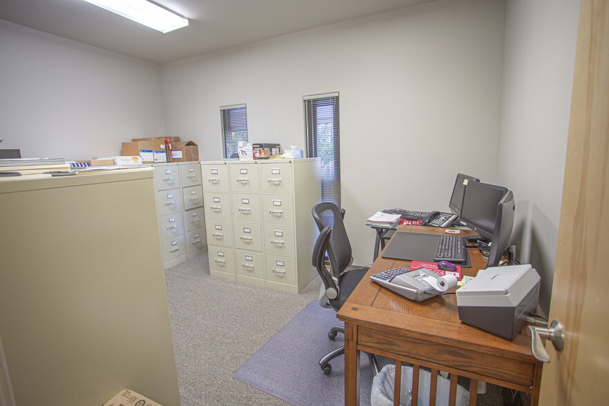 More Photos Of 132 E 5th St, Delta Office For Lease
