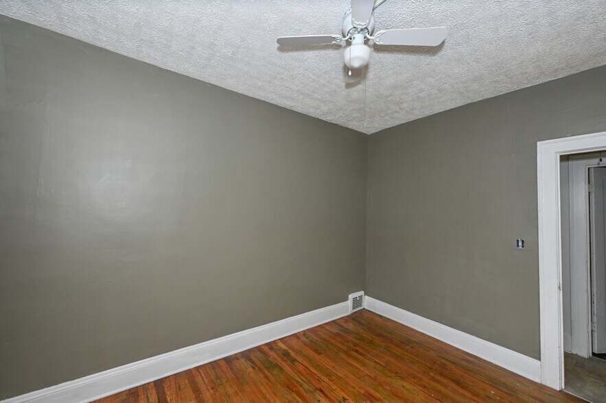 More Photos Of 3908 Denison Ave, Cleveland General Retail For Sale