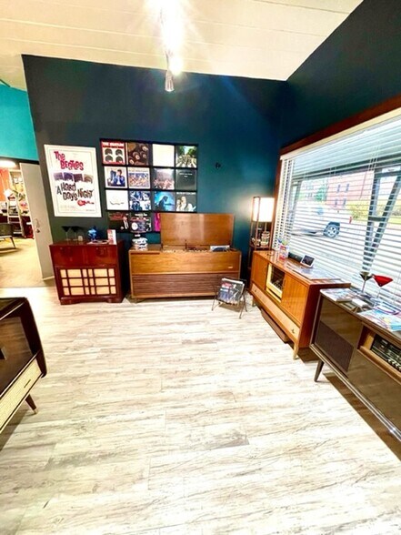 More Photos Of 1 Sherman Ter, Madison Storefront Retail Office For Sale