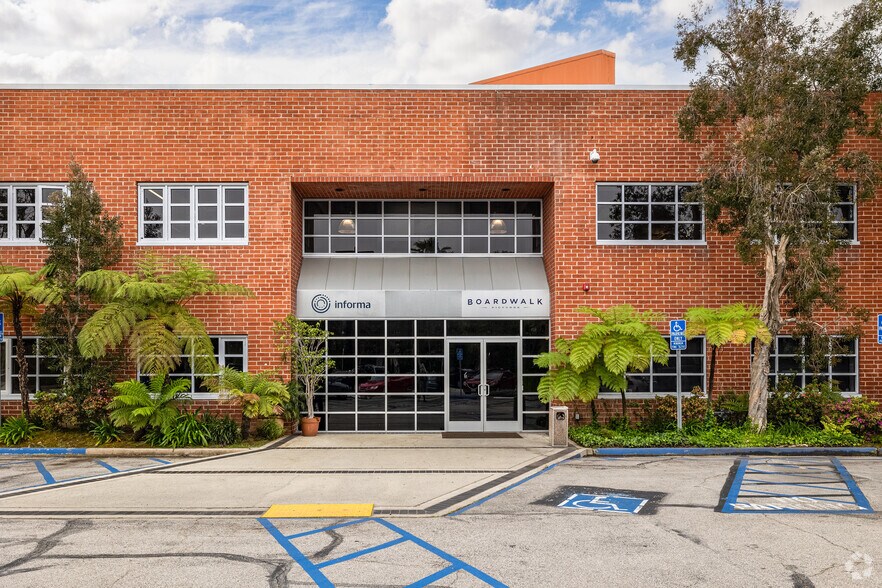 More Photos Of 2644 30th St, Santa Monica Loft Creative Space For Lease