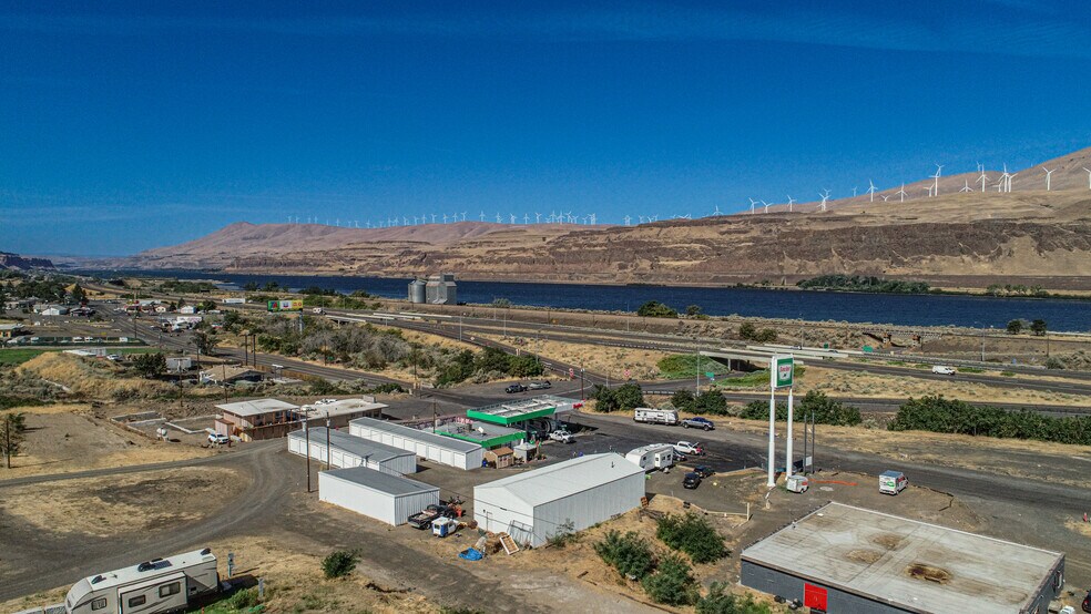 More Photos Of 606 E 1st, Rufus Convenience Store For Sale