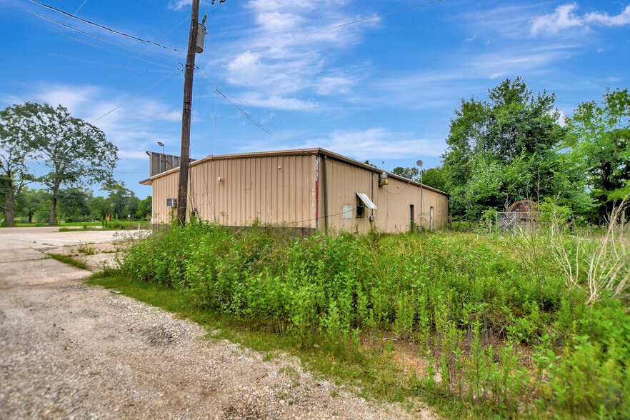 More Photos Of 9240 State Highway 75 S, New Waverly Convenience Store For Sale