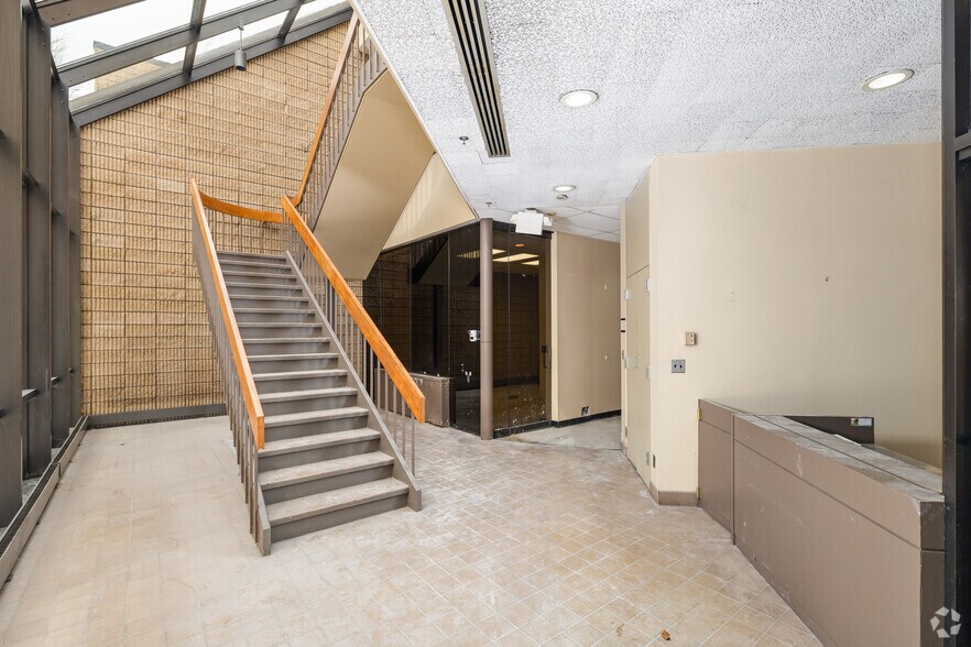 More Photos Of 500 Corporate Dr, Mahwah Light Manufacturing For Sale