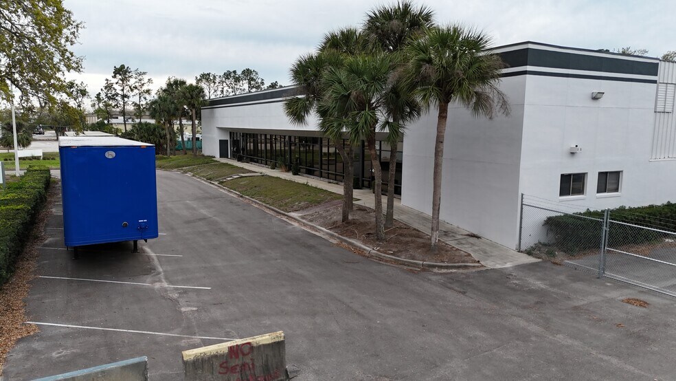 More Photos Of 10784 Satellite Blvd, Orlando Warehouse For Sale