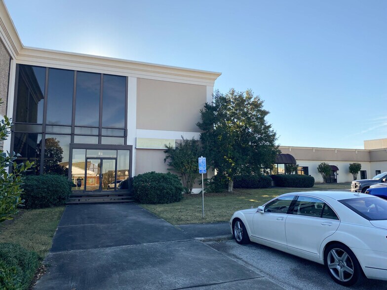 More Photos Of 111 Fieldstone Dr, Milledgeville Office For Lease