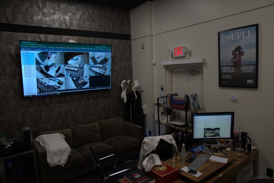 More Photos Of 16101-16173 Biscayne Blvd, North Miami Beach Coworking Space