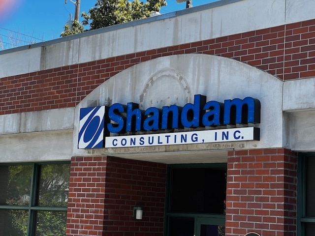 More Photos Of 2005 N St, Sacramento Loft Creative Space For Lease