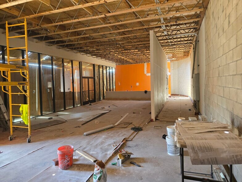 More Photos Of 5816 S Western Ave, Los Angeles Service Station For Sale