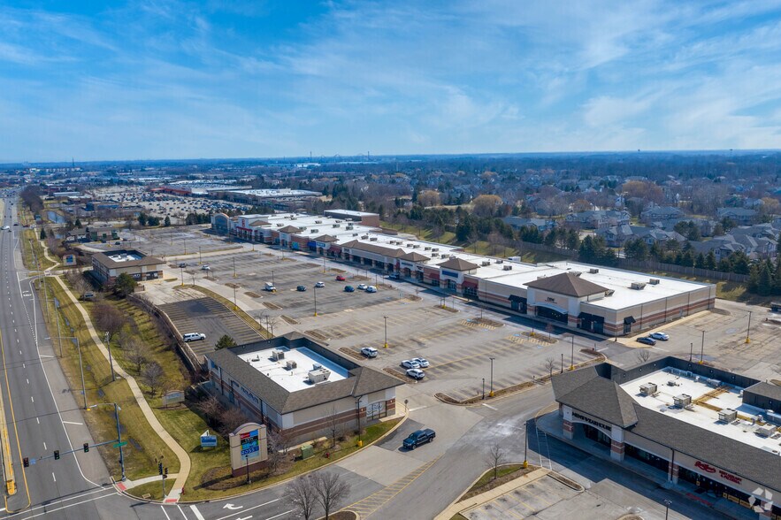 More Photos Of 6901-7105 Grand Ave, Gurnee Unknown For Lease
