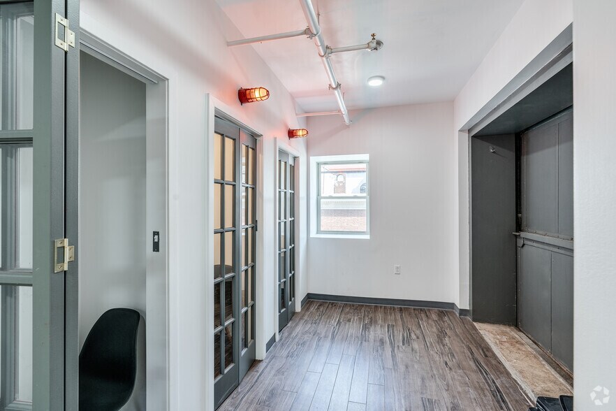 More Photos Of 417-421 South St, Philadelphia Storefront Retail Office For Sale