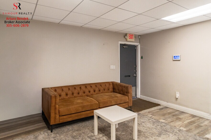 More Photos Of 3337 NW 74th Ave, Miami Warehouse For Sale