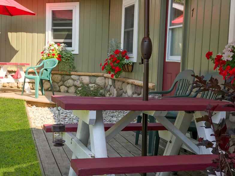 More Photos Of 11481 Main St, Honor Hotel For Sale