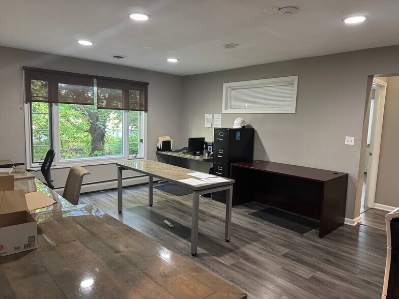 More Photos Of 4419 Washington Rd, Kenosha Office For Lease
