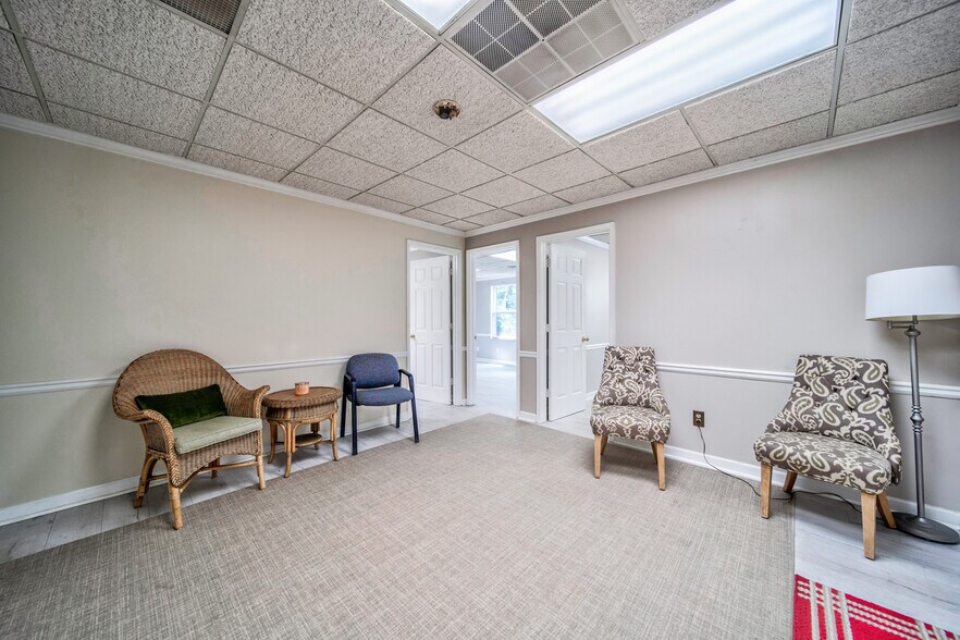 More Photos Of 425 E Crossville Rd, Roswell Office Residential For Lease