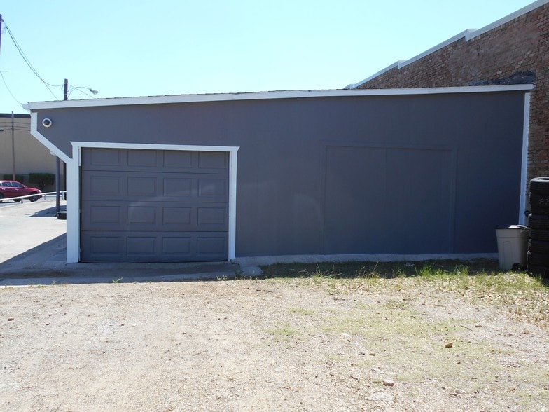 More Photos Of 315 N Locust St, Denton Restaurant For Sale