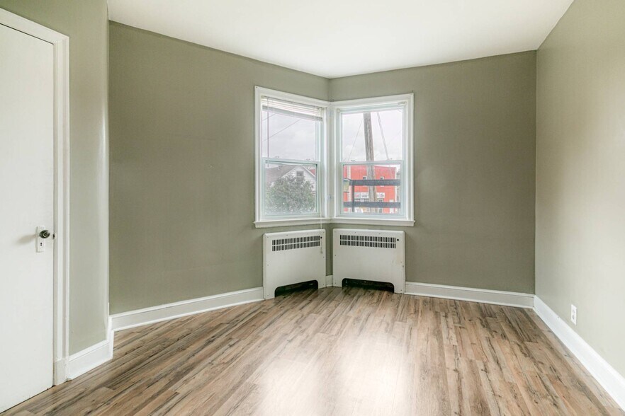 More Photos Of 99 Douglas St, Sudbury Apartments For Sale