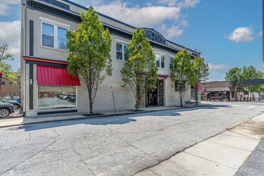 More Photos Of 105 E North St, Greenville Office For Lease