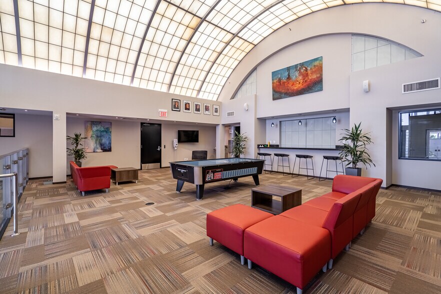 More Photos Of 6135 N 7th St, Phoenix Office For Lease