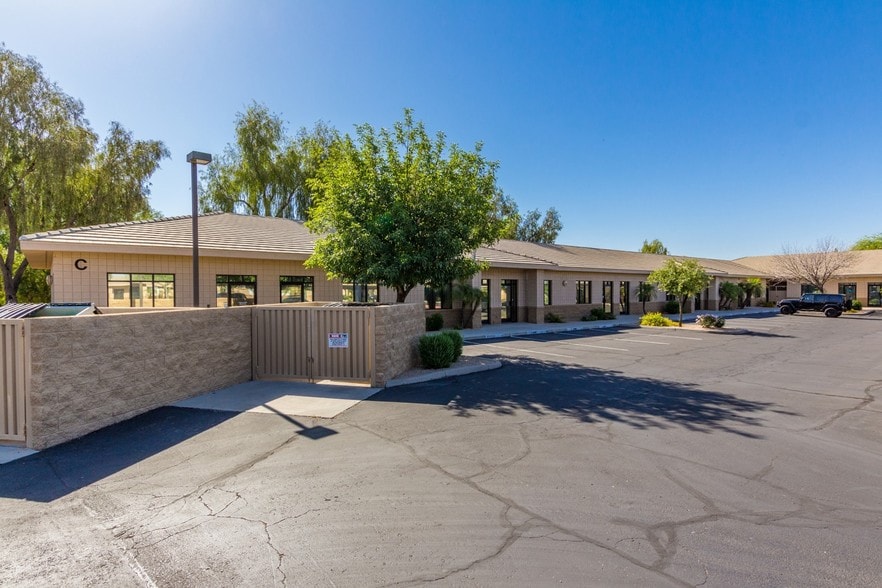 More Photos Of 18001 N 79th Ave, Glendale Office For Lease