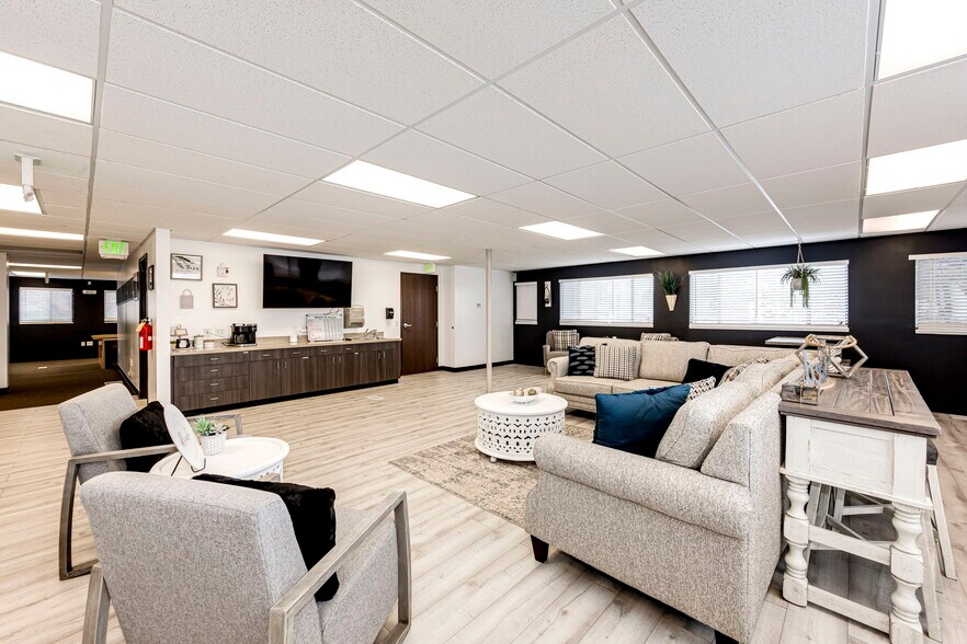 More Photos Of 8585 Huron St, Denver Office For Sale