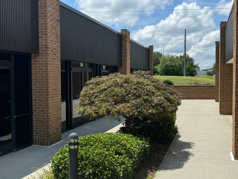 More Photos Of 9051 Executive Park Dr, Knoxville Office For Sale
