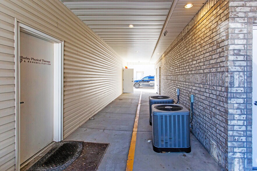 More Photos Of 1263 Bennett Ave, Burley Medical For Lease