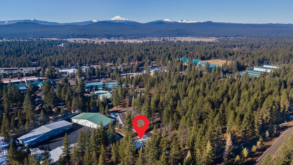 More Photos Of 56870 Enterprise Dr, Sunriver Flex For Sale