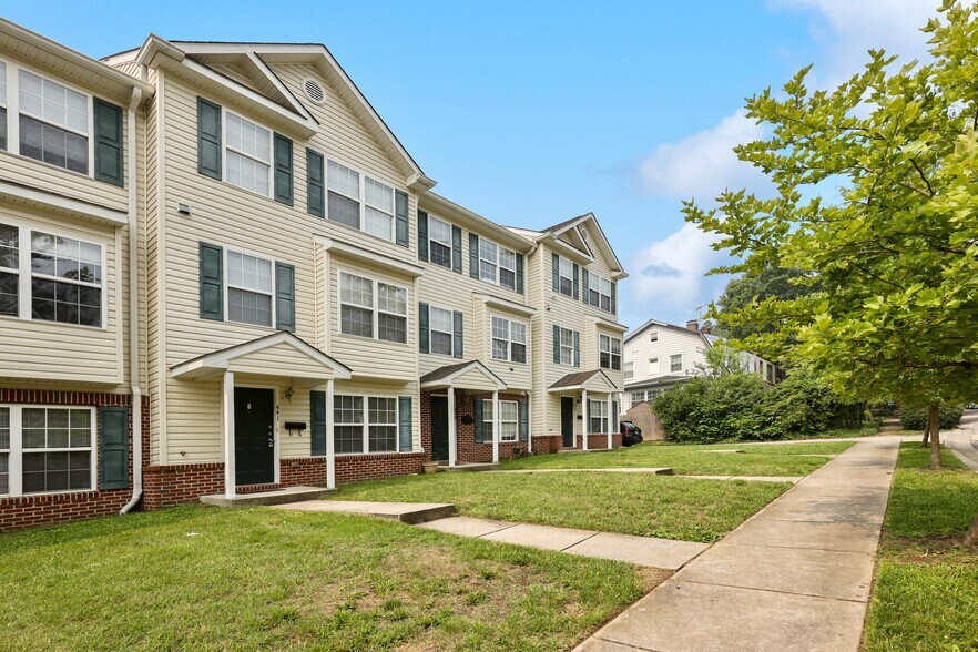 More Photos Of 437-445 Kenneth Sq, Baltimore Multifamily For Sale