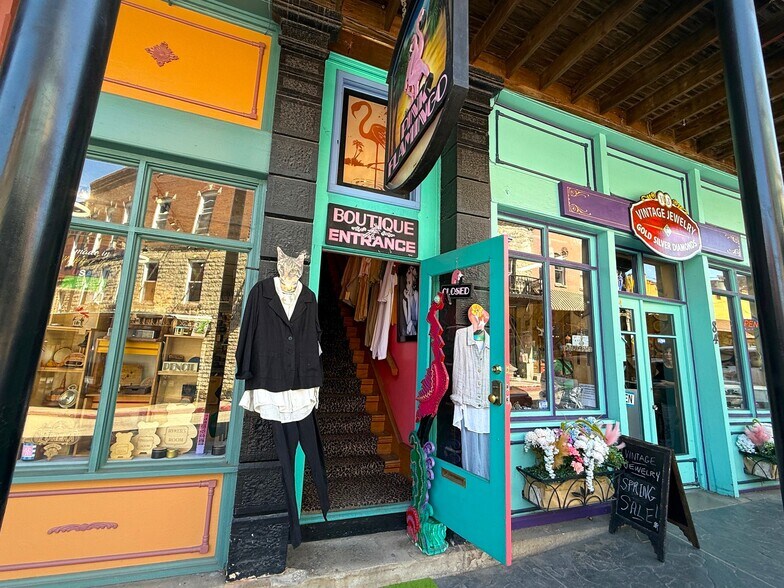 More Photos Of 84 Spring St, Eureka Springs Storefront Retail Residential For Sale
