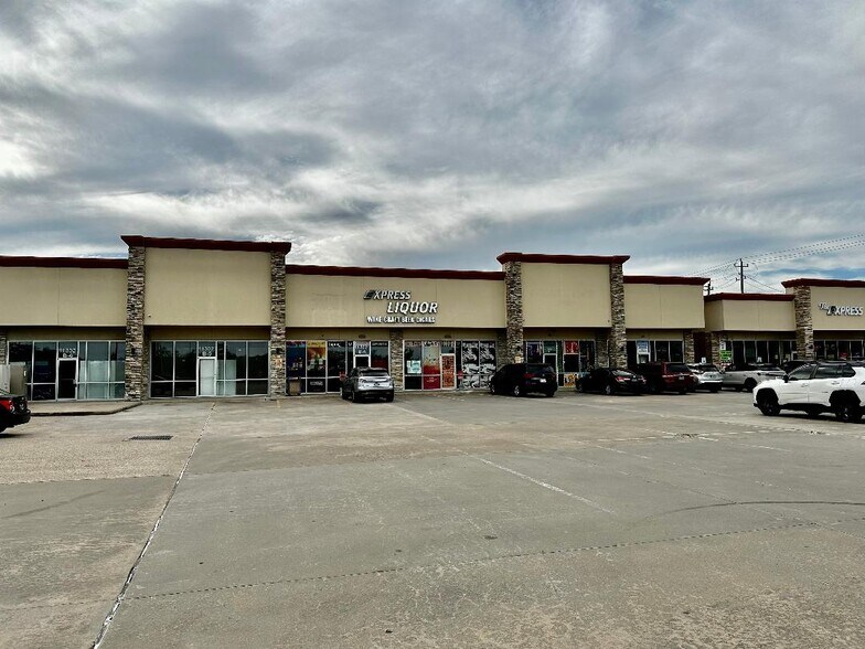More Photos Of 11302 Space Center, Houston General Retail For Sale