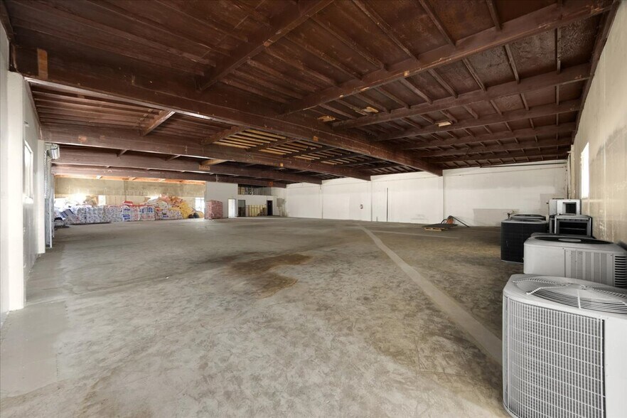 More Photos Of 1409 E St. Gertrude Pl, Santa Ana Warehouse For Sale