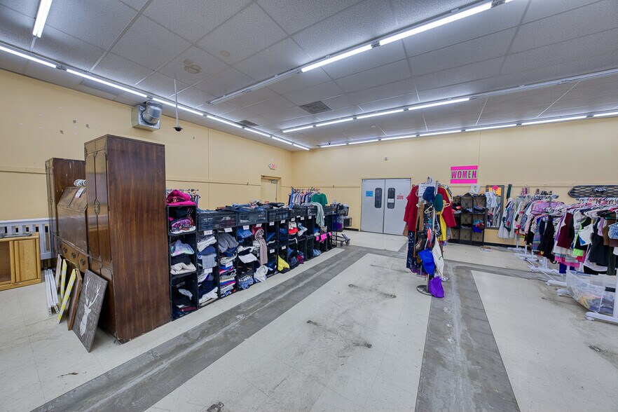More Photos Of 13247 Jones St, Trona Freestanding For Sale