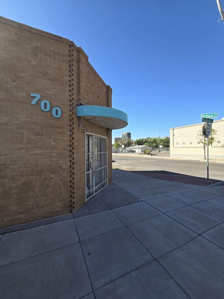 Primary Photo Of 700-710 E Yandell Dr, El Paso Storefront Retail Office For Sale