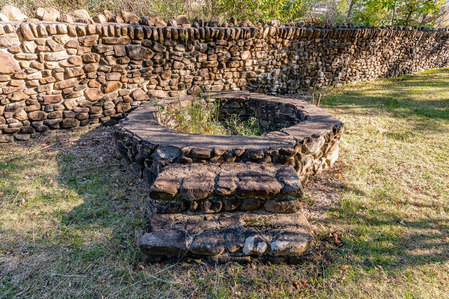 More Photos Of 1266 National Pike, Hopwood Apartments For Sale