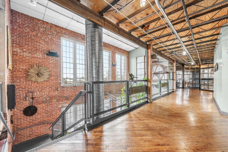 More Photos Of 241 E 4th St, Frederick Loft Creative Space For Sale