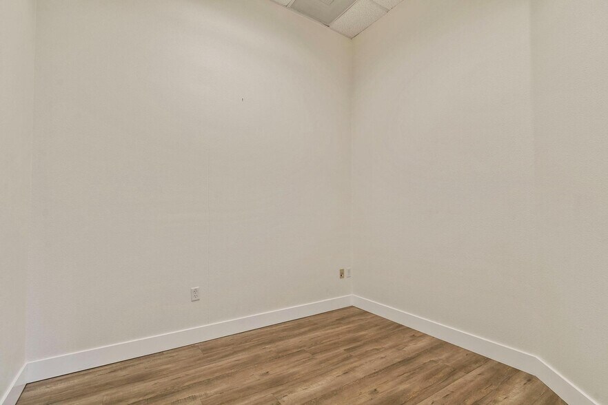 More Photos Of 4747 Mangels Blvd, Fairfield Office For Lease