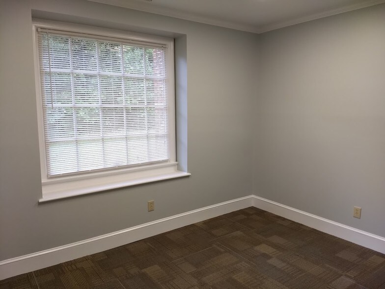 More Photos Of 4920-4928 Windy Hill Dr, Raleigh Coworking Space