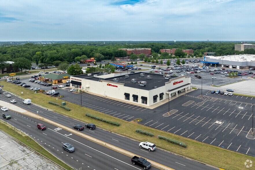 More Photos Of 1370 Torrence Ave, Calumet City Freestanding For Lease